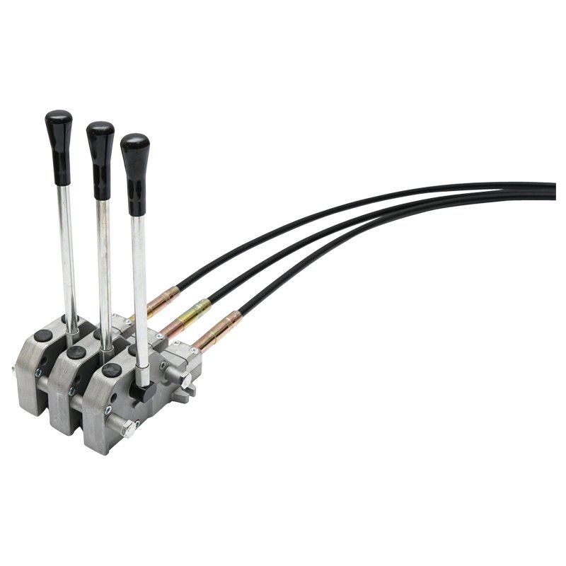Distribuitor hidraulic cu 3 manete, lungime cablu 2m presiune 250 bar debit 40L/min Breckner Germany
